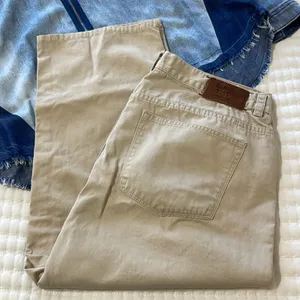 Lauren Ralph Lauren Khaki 5-Pocket Capri Pants 21" Inseam Size 12 thumbnail 1