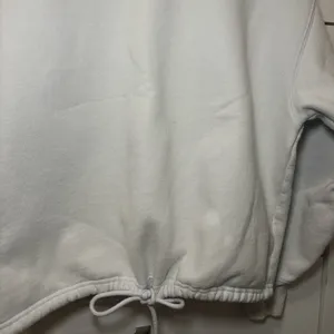 Aritzia TNA Cinch Front Crewneck FLAWED thumbnail 6