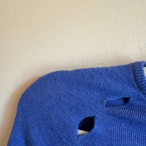 UO Ulla Cutout Sweater Royal Blue thumbnail 5