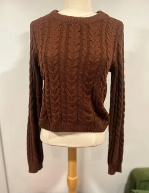 Outfitters Preppy Cable Knit Sweater Size Medium thumbnail 1