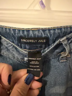Sincerely Jules Distressed Wide Leg Jeans in medium to light wash, Sz 5/27 thumbnail 3