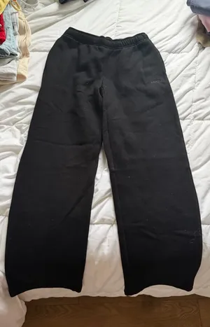 Aritzia Sweatfleece thumbnail 1