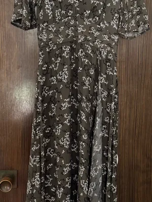 French Connection charcoal grey Floral Maxi Dress, size 2 faux wrap V-neck chic thumbnail 8