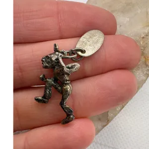 Vintage Sterling Silver Stanton Hall Natchez Running Native American Charm 3.96g thumbnail 3