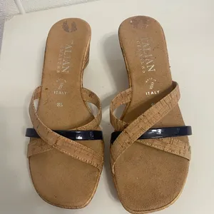 Italian Shoemakers Shoes corked wedge heel navy & tan size 8.5 thumbnail 2
