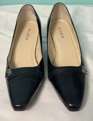 Bijou‎ Shoes Leather Heel Black Shoes Slip-on size 7. S-650 thumbnail 1