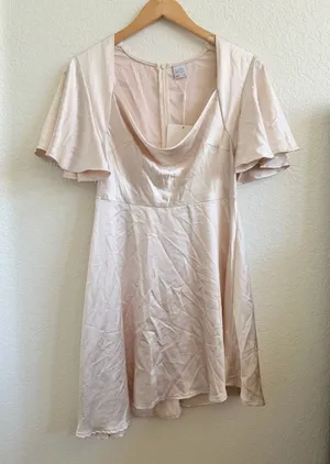 Selfie Leslie Champagne White Short Sleeve Mini Dress Asymmetrical Cowl Neck L thumbnail 1