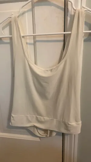 Cream Tank Size M thumbnail 2