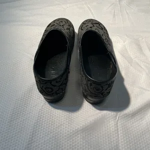 Sanita Black Floral thumbnail 3