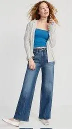 Old Navy Sky High Rise Wide Leg Jeans thumbnail 4
