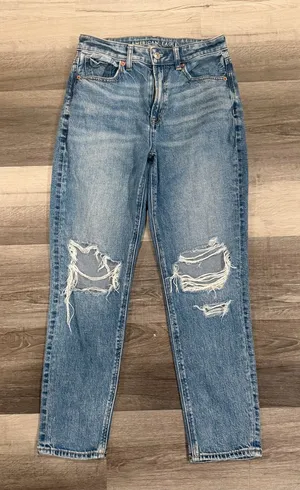 American Eagle Strigid Ripped Mom Jeans Size 4 Short High Rise Distressed Denim thumbnail 1