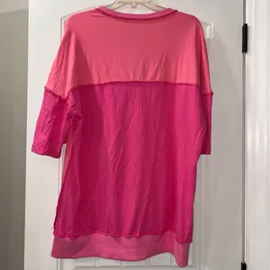 2 Tone Pink Short Sleeve Top Women's Medium thumbnail 7