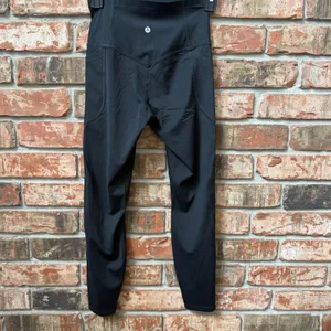 Halara Size XS 7/8 Black Leggings NEW Smooth Solid Stretch NWT thumbnail 2