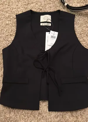 Buckle Top Black thumbnail 1
