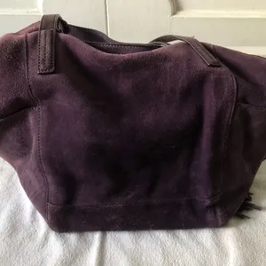 Michael Kors Large Purple Suede Shoulder Bag For Everyday Use thumbnail 9