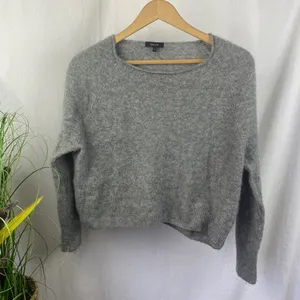 Quince 100% Cashmere Gray Cropped Crew Neck Sweater M thumbnail 2