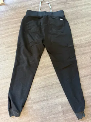 FIGS Scrub Pants thumbnail 2
