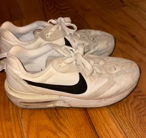 Nike Shoes thumbnail 1