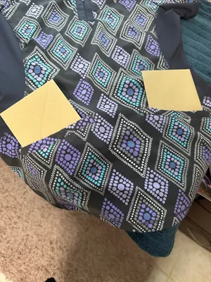 Geometric Diamond Print Scrub Top in Gray,Purple & Teal Sz S by Healing Hands thumbnail 3