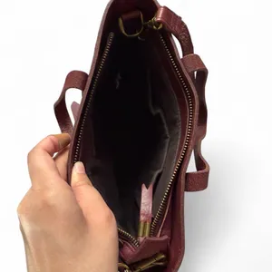 Madewell The Transport Crossbody in Dark Cabernet Leather Zip Closure Preppy thumbnail 11