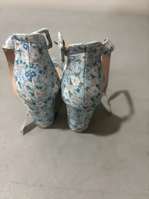 Cute Blue Floral Block Heel Sandals – Size 6.5 thumbnail 2
