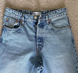 ZARA High Rise Straight Leg Jeans - Size 28 (6) thumbnail 3