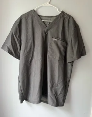 Figs scrub top thumbnail 1