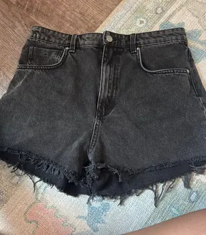 ZARA Jean Shorts Black thumbnail 1
