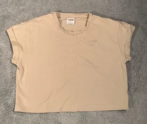 Gymshark Tan Crop Top small tee thumbnail 1