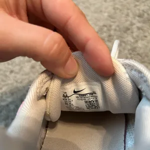 Nike Air Max 98 Summit White‎ Metallic Rose Gold CI9907-100 Womens 8.5 Sneaker thumbnail 2