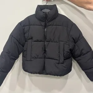 H & M BLACK PUFFER JACKET thumbnail 1