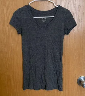 Gray T Shirt Size M thumbnail 1