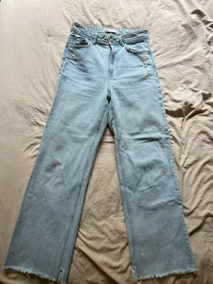 Light blue high-waisted Zara jeans thumbnail 3