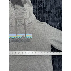 Patagonia Women's Pastel P-6 Logo Uprisal Hoody Size Large thumbnail 8