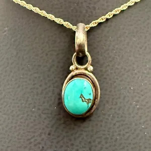 Vintage 925 Sterling Silver Oval Cabochon Turquoise Southwestern Pendant 2.3g. thumbnail 10