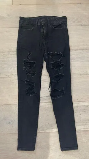 American Eagle Outfitters Distresses Jeans thumbnail 1