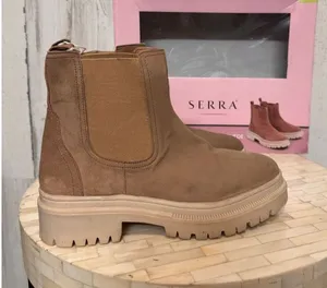 Serra Genuine Suede Chelsea Lug Sole Boots Tan Womens Size 7 Platform Ankle Boot thumbnail 1