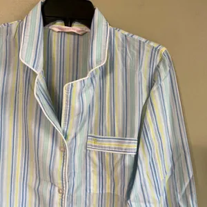 Victoria's Secret small pajama blouse‎ thumbnail 2