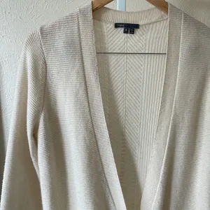Vince 100% cashmere beautiful off white ribbed long cardigan thumbnail 5