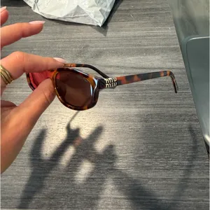 Sunglasses Brown thumbnail 3