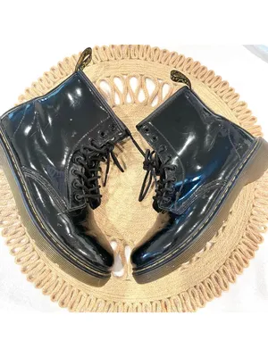 Dr Martens Junior 1460 Patent Leather Lace Up Boots Black 1460J W5 thumbnail 2