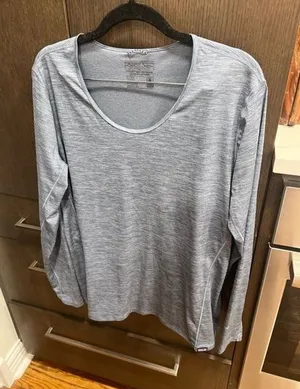 Patagonia woman long sleeve shirt XL thumbnail 1