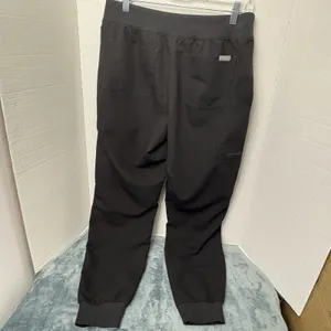 Figs Women's High Waisted Zamora Jogger Scrub Pants Black Medium thumbnail 5