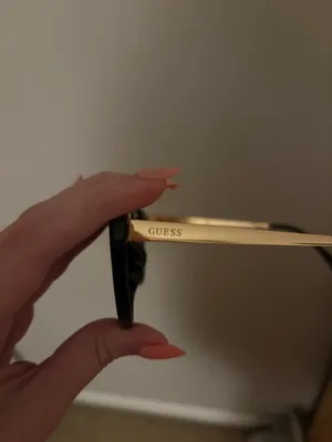 Guess Black Sunglasses thumbnail 3