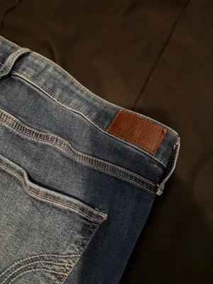 Ultra High-Rise Super Skinny Hollister Jeans thumbnail 4