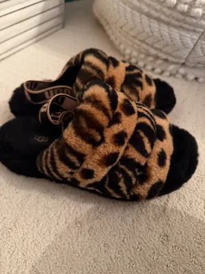 Ugh Slippers  thumbnail 4