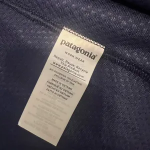 Patagonia Navy Full-Zip Softshell Jacket Women’s M UnitedHealthcare Children’s thumbnail 15