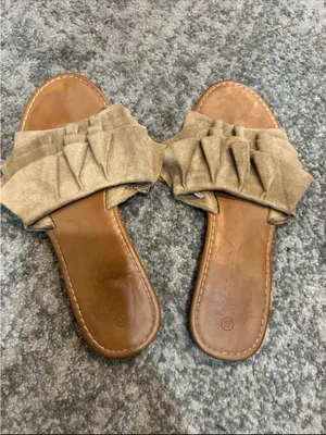 Suede Ruffle Slide Sandals in Tan Size 10 thumbnail 2