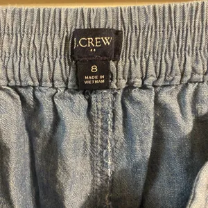 Women's J. Crew Blue Chambray Style 100% Cotton Bermuda Shorts‎ Size 8 2" Inseam thumbnail 3