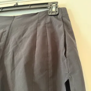 Lululemon Black Pleated Athletic Shorts With Pockets Size 6 thumbnail 3
